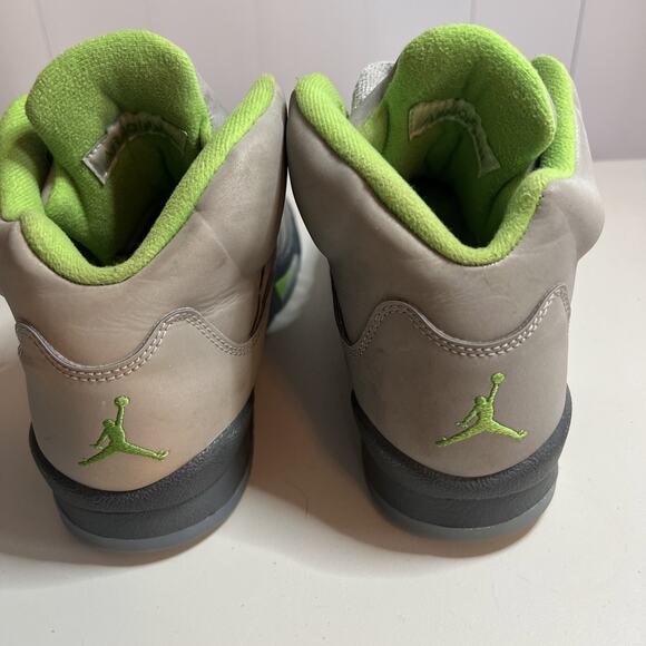 Size 7Y (GS) - Jordan 5 Retro 2022 Mid Green Bean - Picture 5 of 8